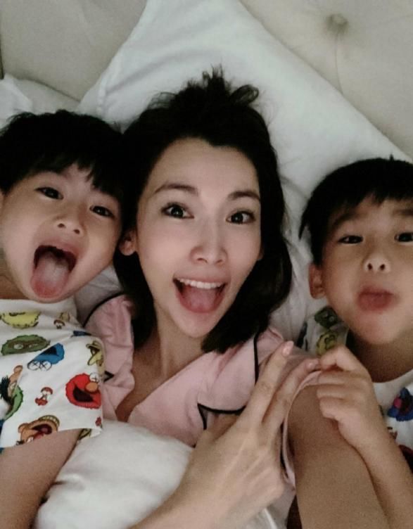 不受被排挤传闻影响，林志颖老婆打入台湾阔太圈，关颖侯佩岑都在