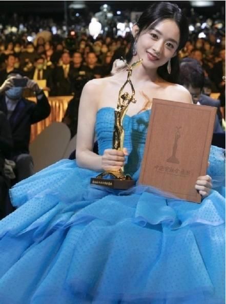 任达华和童瑶获最佳男女演员奖，名至实归，王一博获奖感言很真实