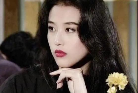 娱乐圈明明颜值很高，却坚持单身生活的女星，秦岚徐静蕾上榜