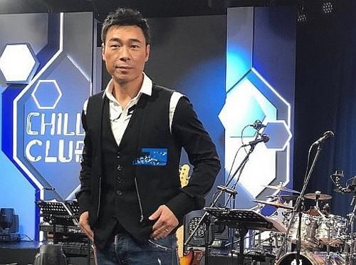 郑秀文许志安经历伤痛后更恩爱，甜蜜挽手逛超市，助男方走出爱犬离世阴霾
