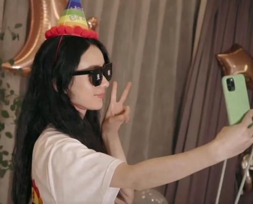 赵丽颖生日会视频被传，没有了美颜，33岁脸蛋是认真的吗？