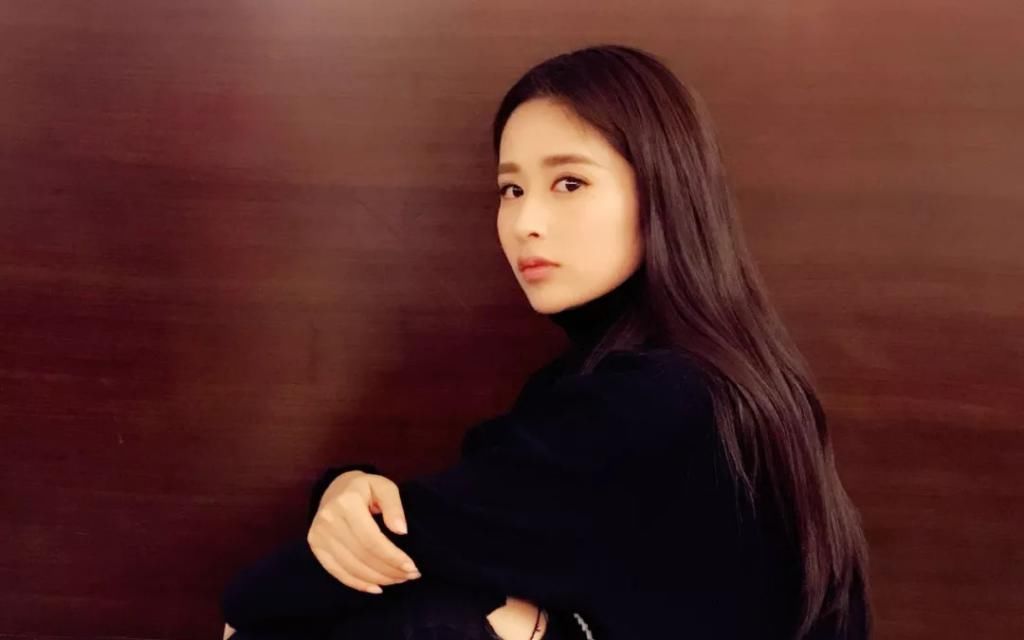 胖子都是潜力股！216斤混血女孩为当艺人怒减116斤