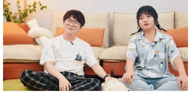 大学老师参加综艺节目 名字应该是:《张绍刚劝学》