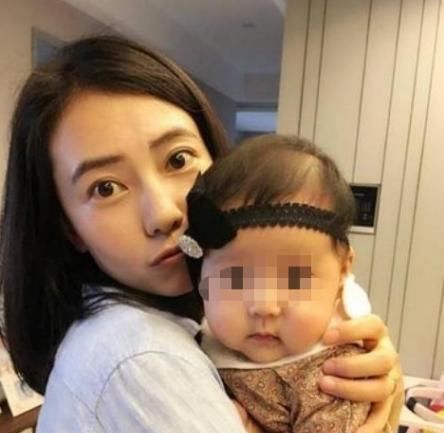 高圆圆女儿颜值曝光，长相与爸爸赵又廷如同复制，基因令人羡慕