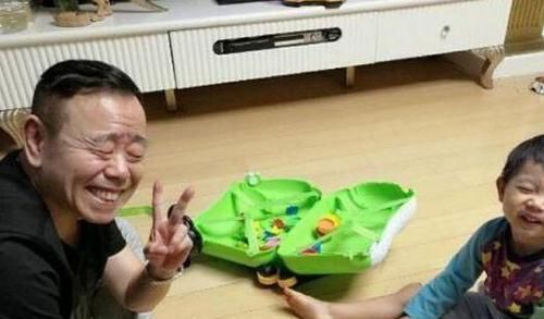 有种基因叫潘长江，女儿潘阳顺利躲过，但外孙却完美继承