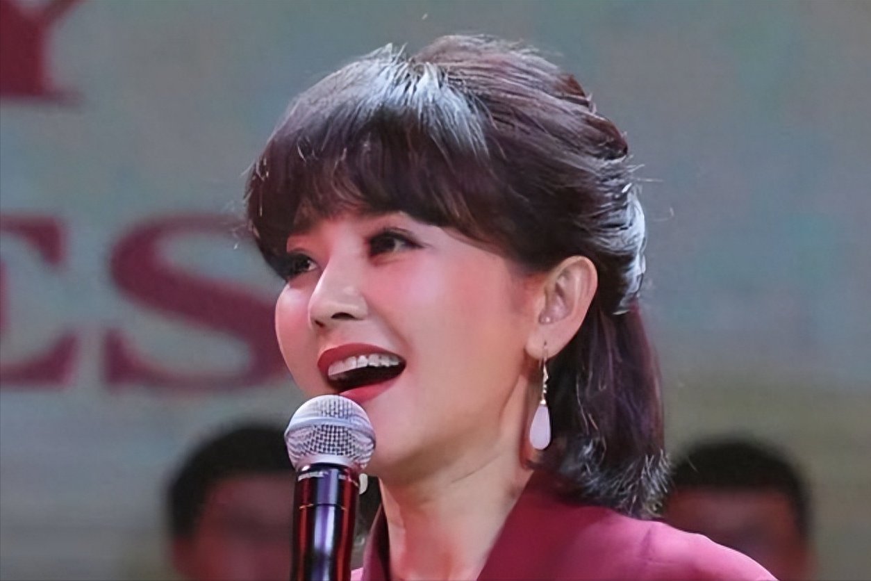 回顾方琼：嫁大8岁副台长，为闪婚丈夫生儿子，活成人生赢家 - 360娱乐，你开心就好