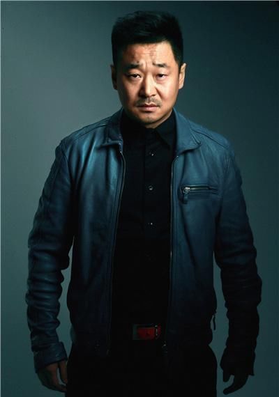 王景春：当过电焊工，做过售货员，演戏22年4座影帝，一生坎坷又传奇