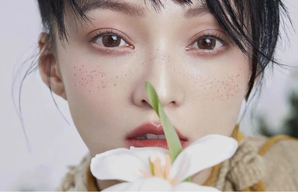 美到甘愿被她抢老公，王思聪新盯上的女友到底赢在哪？