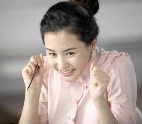 韩剧top3女主的穿搭非同一般，宋慧乔温柔李多海俏皮，韩佳人气质最好