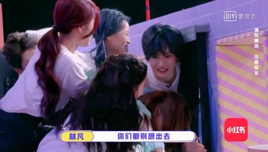 婧妹齐聚《非日常派对》，玩起游戏翻脸不认人