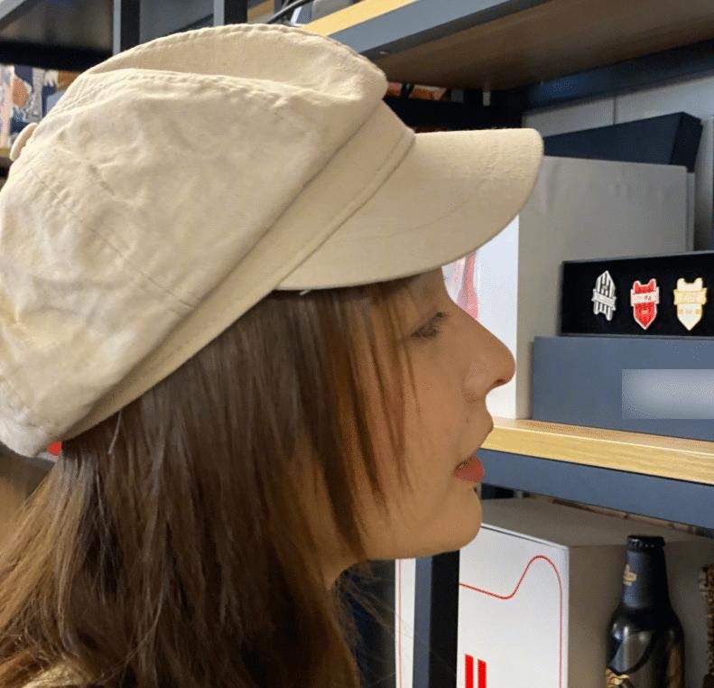 吴昕出门偶遇路人抓拍，失去美颜滤镜后，这状态真的有37岁？