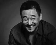 王景春：当过电焊工，做过售货员，演戏22年4座影帝，一生坎坷又传奇