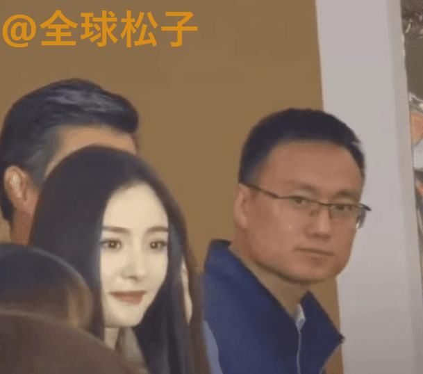 又变了?杨幂颜值回春,脸型却被吐槽像嫩牛五方