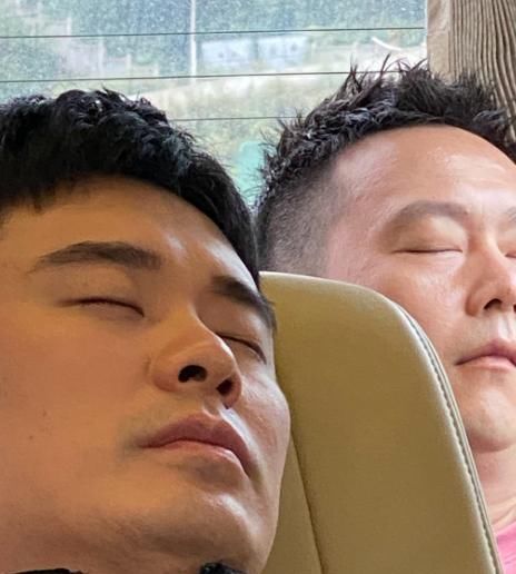 鹿晗睡着后也是超帅气！
