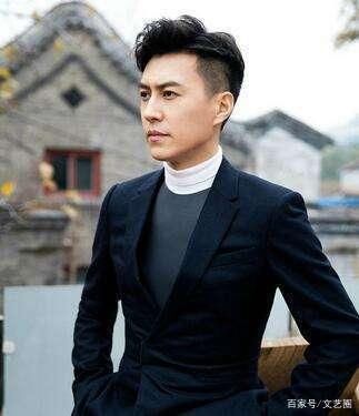朱一龙脱粉风波后，靳东六旬女粉抛夫弃子追星也是三代还宗惹的祸