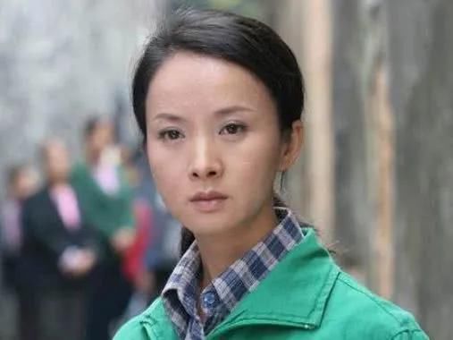 他们恩爱18年，本打算丁克，却41岁高龄产子，如今儿子已经6岁了
